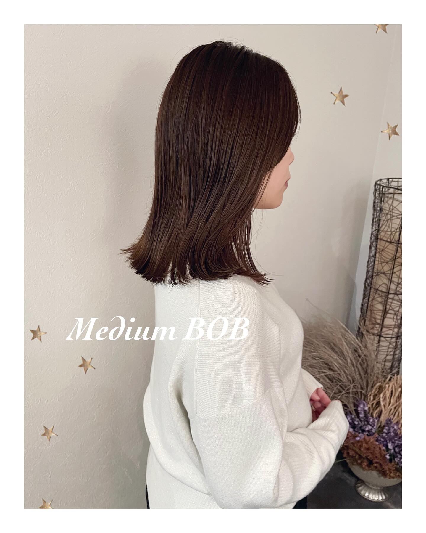 鎖骨ラインのパッツン（ボブ・ミディアム・ロング・ヘアアレンジ）