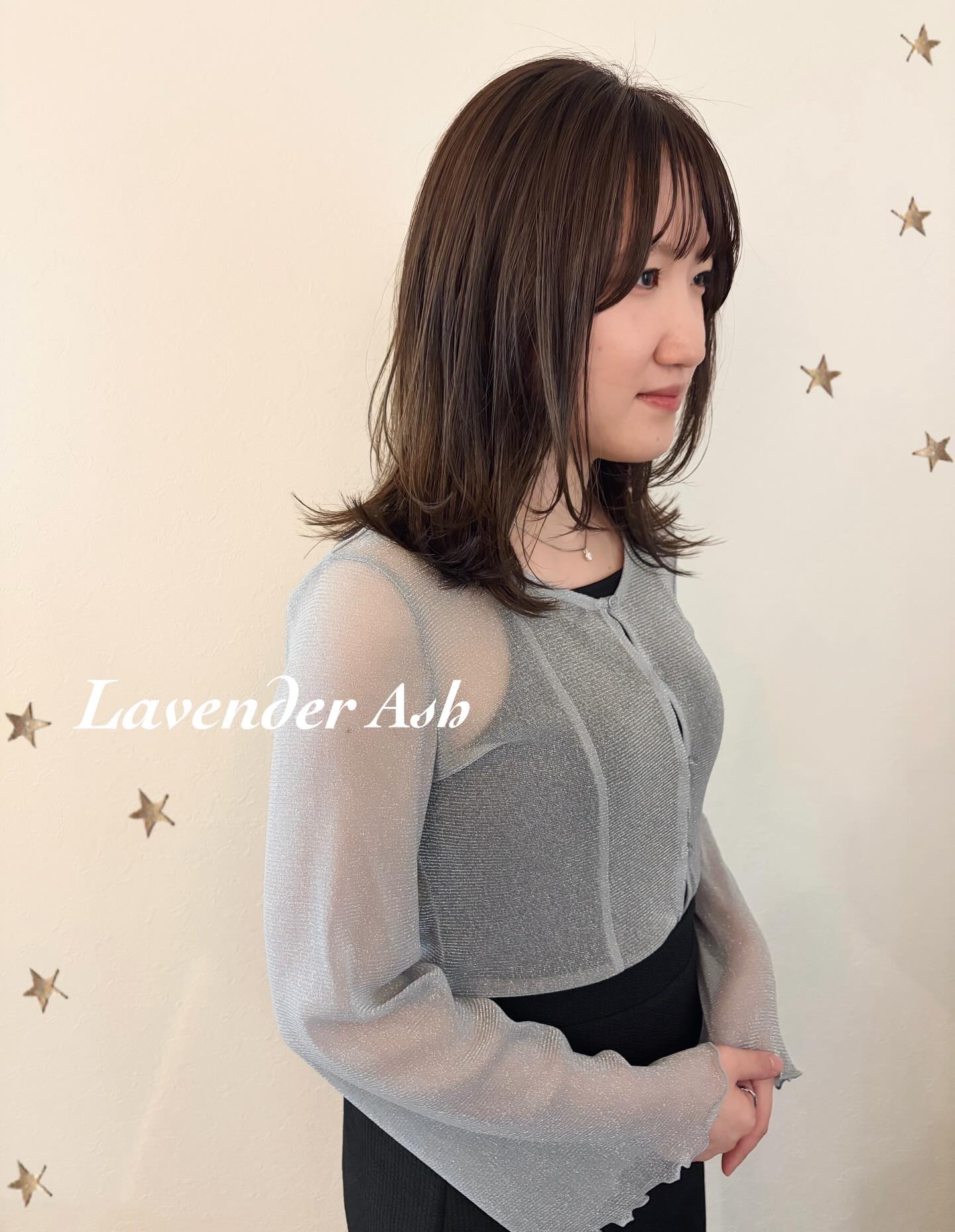 伸ばしかけミディアムレイヤー（ボブ・ミディアム・ロング）