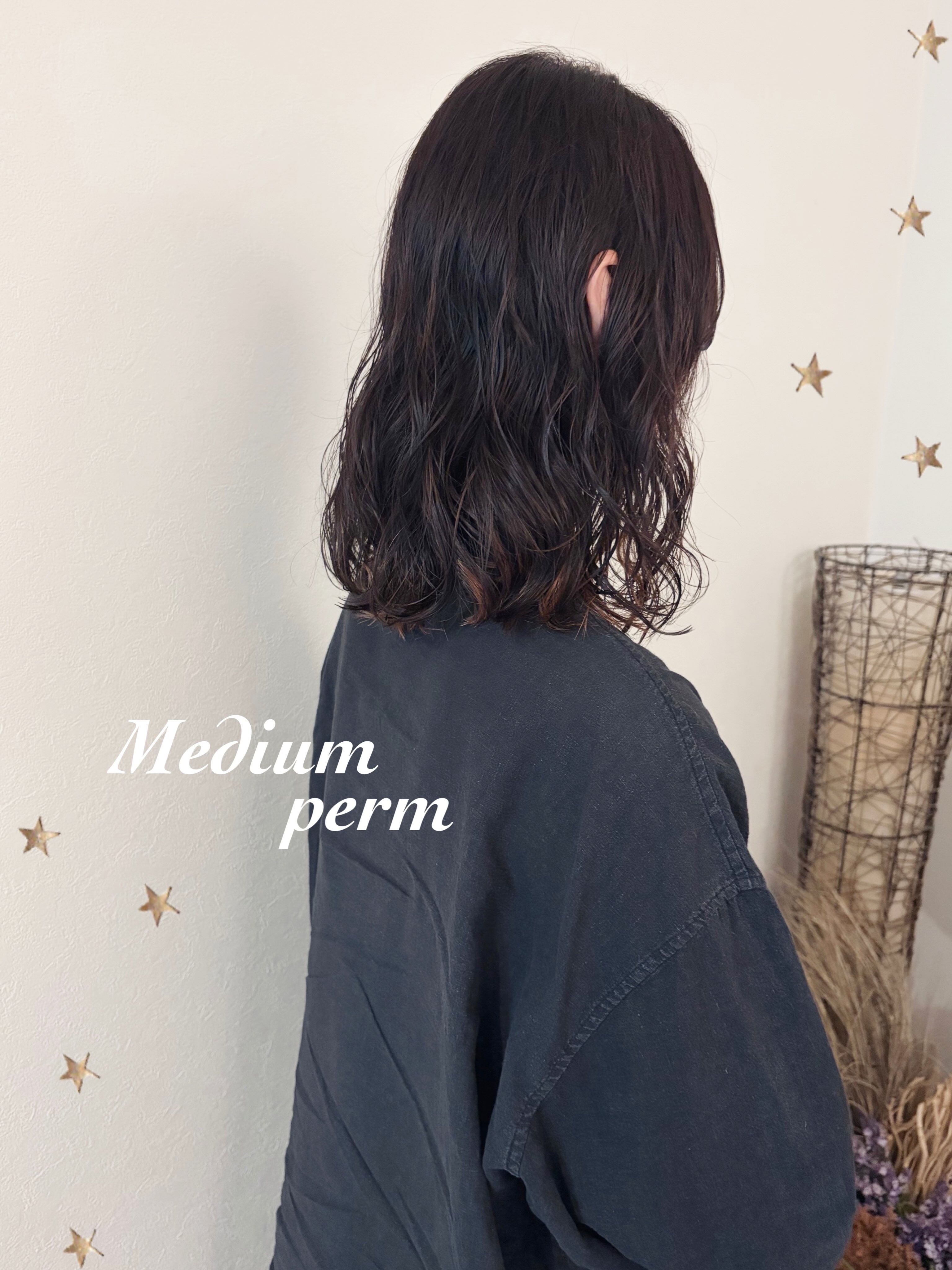 鎖骨下ミディアムヘアのパーマ
